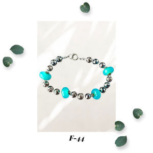 Crashing Sea Droplets of the Caribbean - Glass Beaded Bracelet